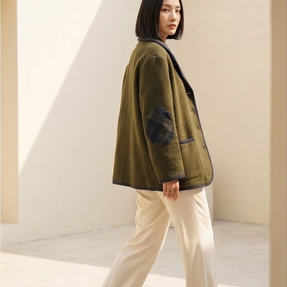 Olive Green Wool-Blend Spring/Fall Coat - Plaid Elbow Patches - - Picture 3 of 6